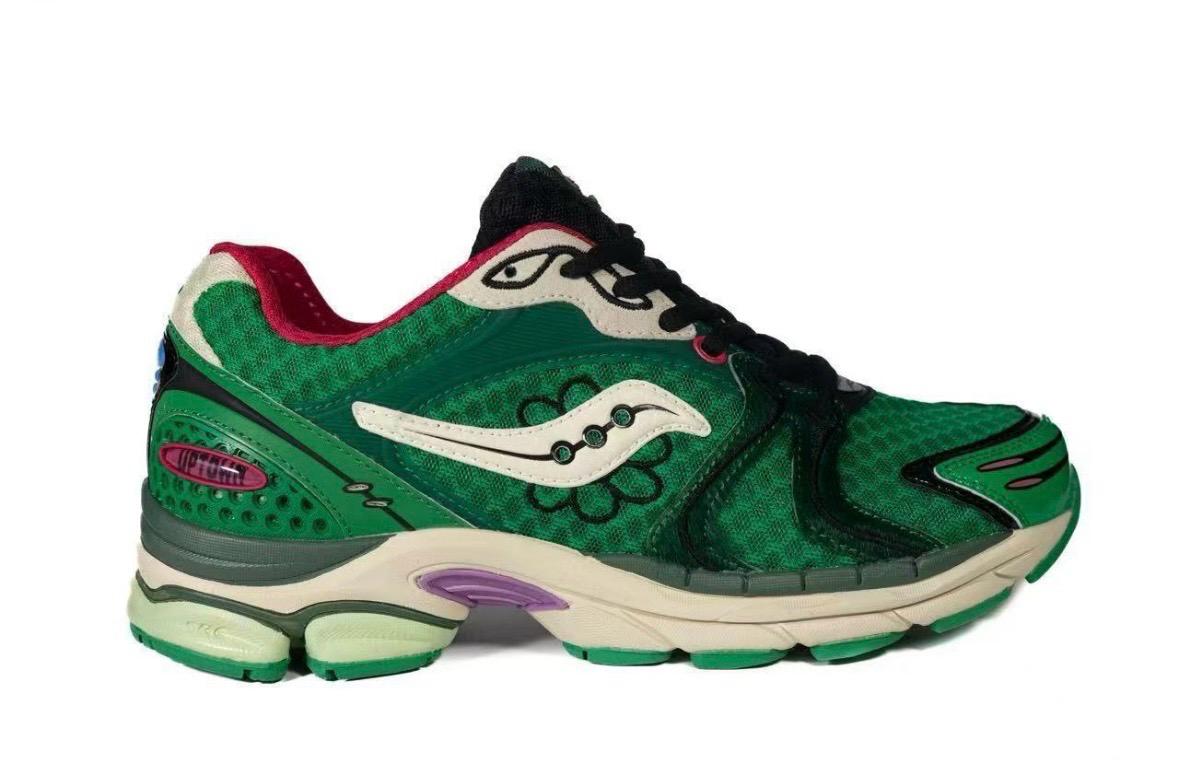 Saucony Triumph 4 Jungle Fang