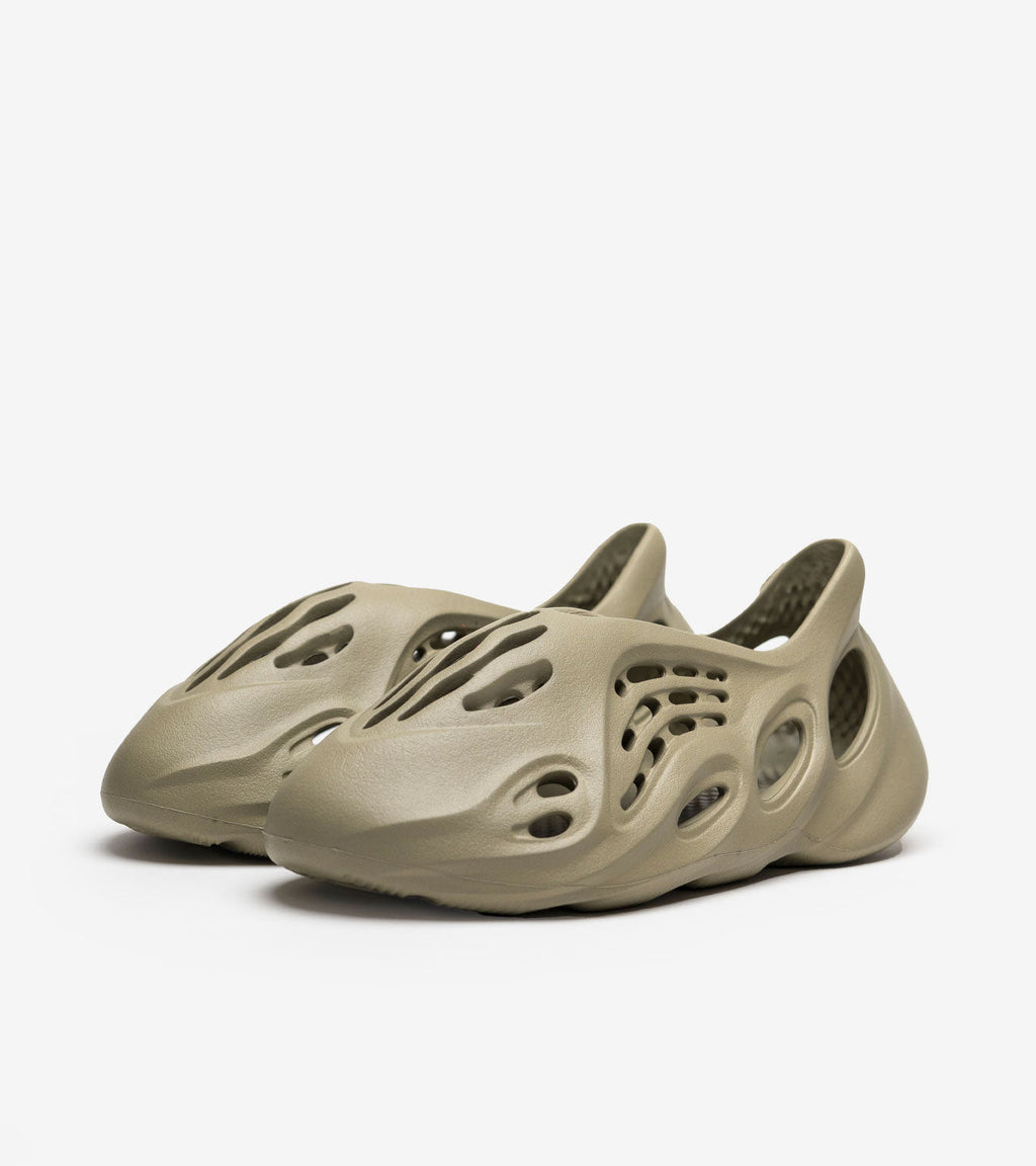 adidas Yeezy Foam RNR Stone Salt