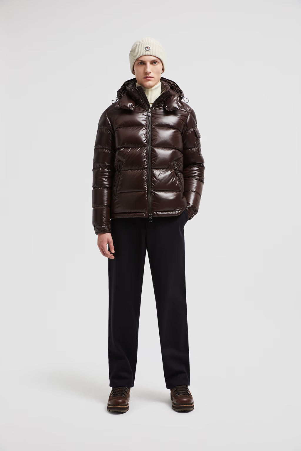 Doudoune courte à capuche Moncler Maya Maron foncé